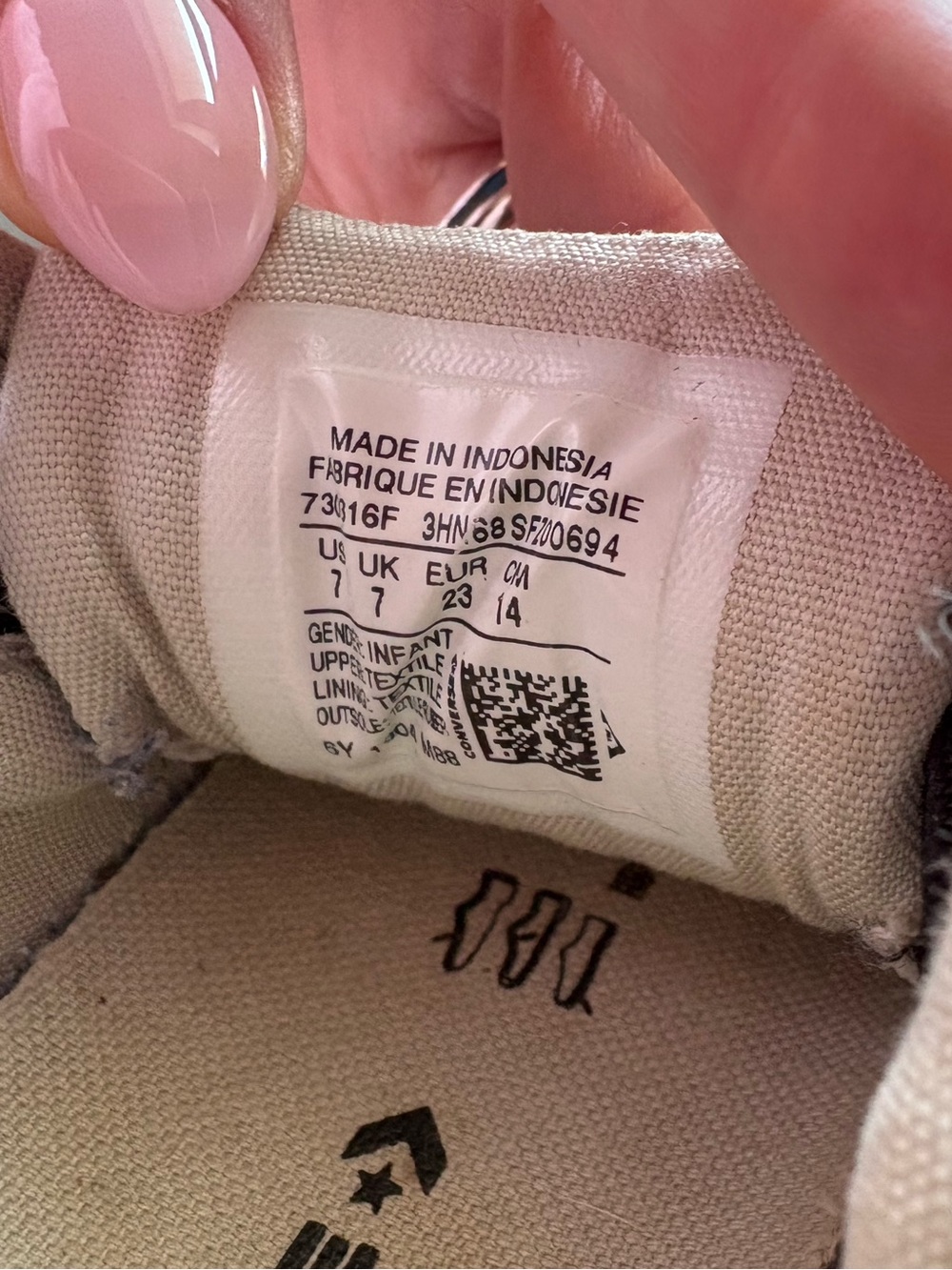 Converse - Picture 3 of 3
